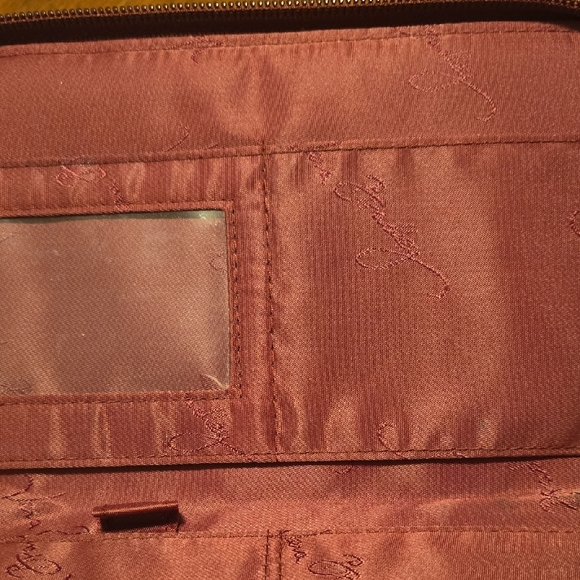 VERA BRADLEY MEDALLION TRAVEL WALLET BROWN TONES RETIRED 2006 - Picture 5 of 9